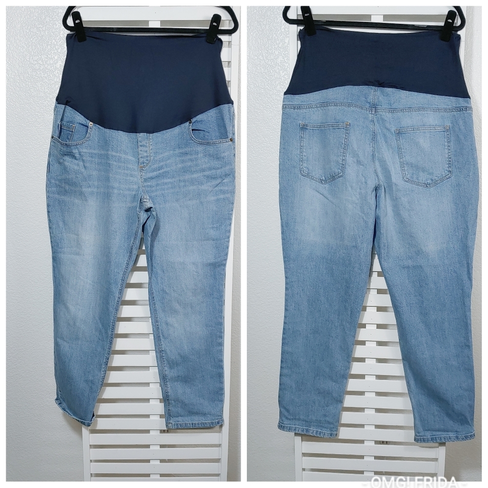 MATERNITY JEANS